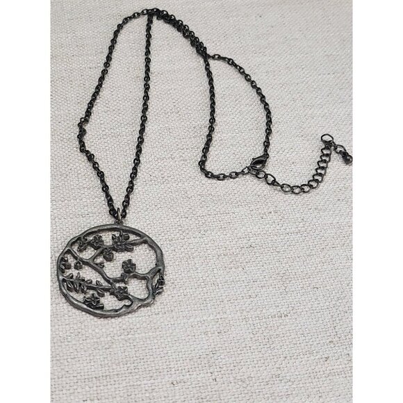 Tree of Life Charm Necklace - Picture 4 of 6